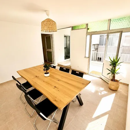 아파트 Maria House